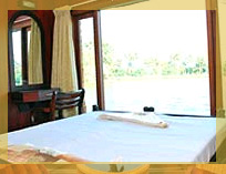5 Bedroom A/C with Large Conference Hall houseboats