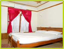 5 Bedroom Houseboats