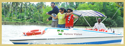 Speed Boats in Alleppey